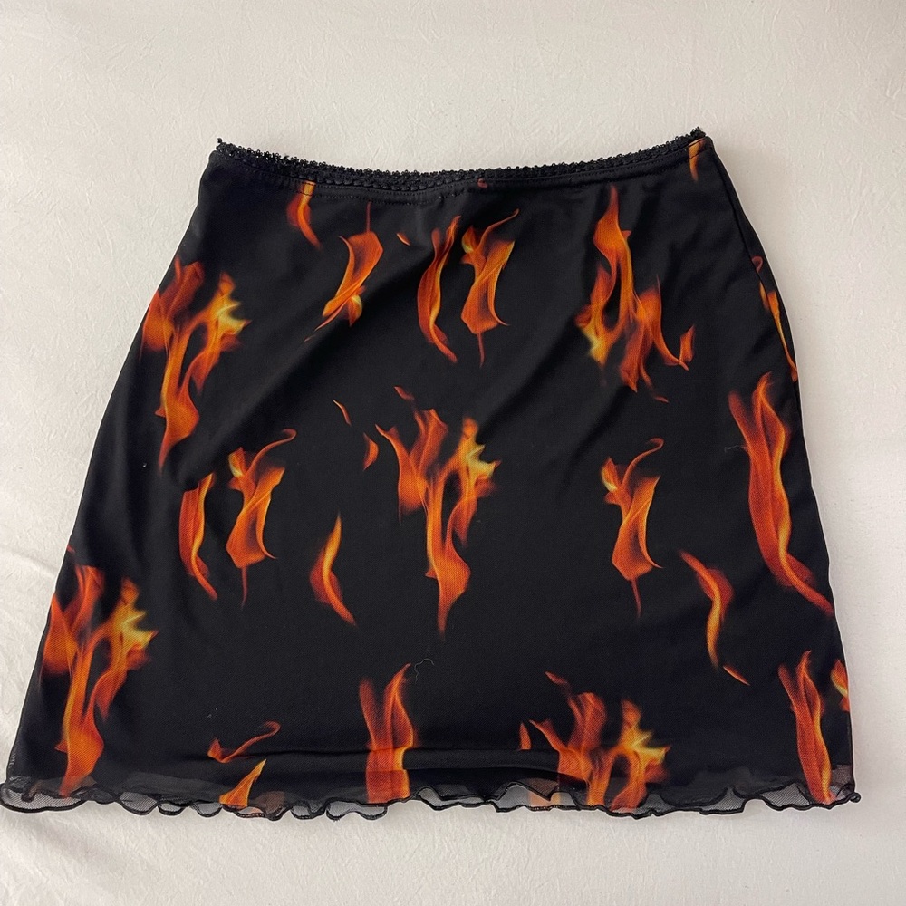 Flame graphic mini skirt